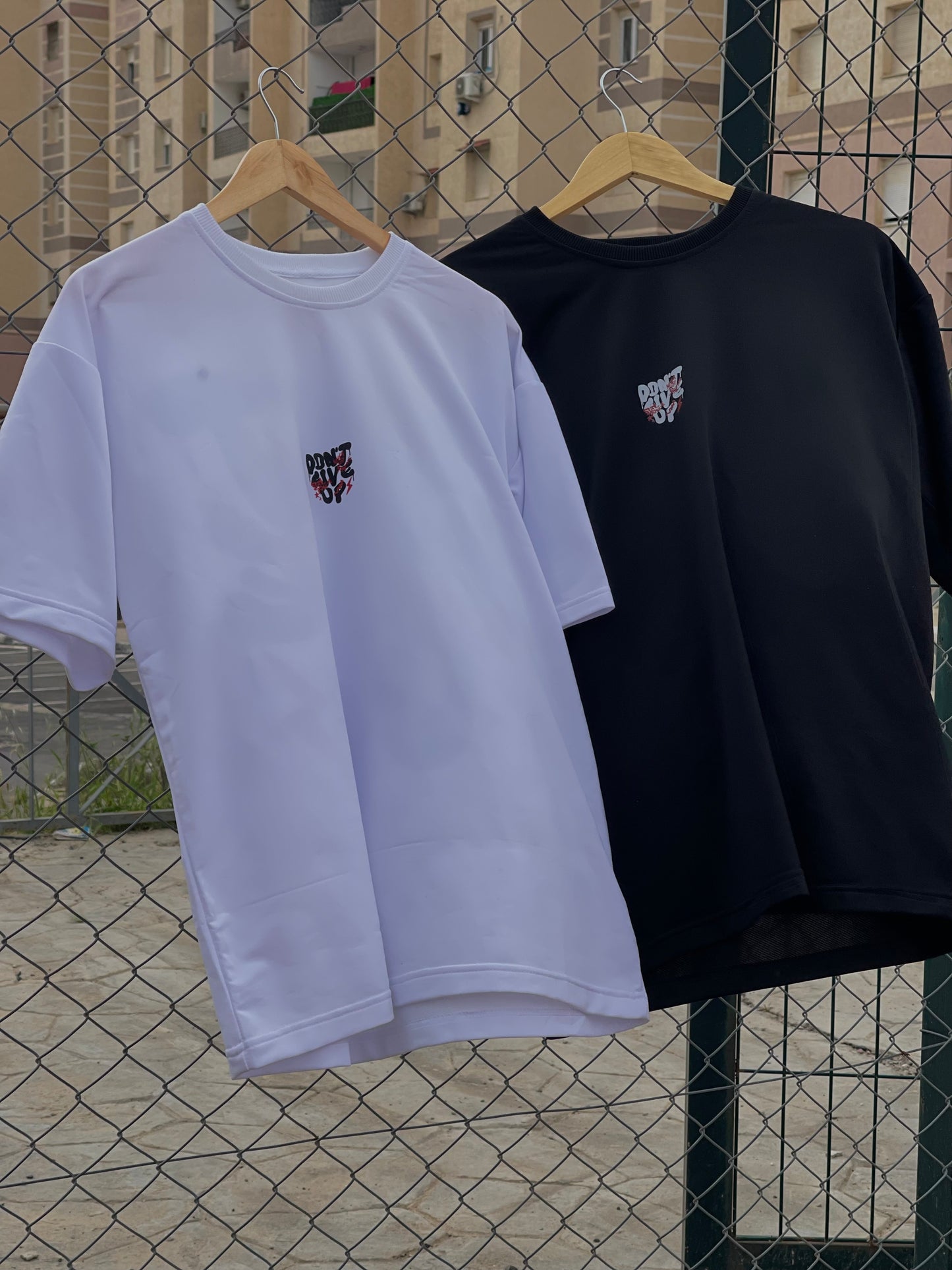 Unisex Oversized T-Shirt – “DON’T GIVE UP” Edition 🇩🇿