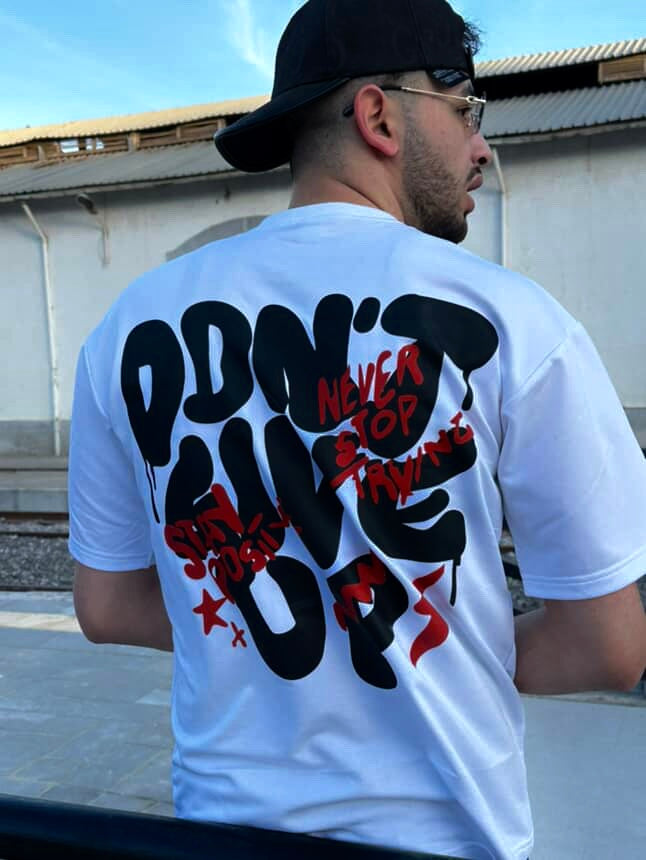 Unisex Oversized T-Shirt – “DON’T GIVE UP” Edition 🇩🇿